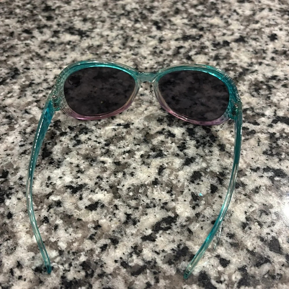 Frozen Sunglasses GUC